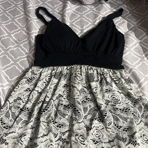 Dress - Picture 4 of 5